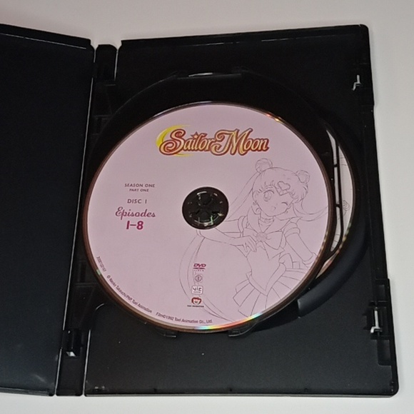 Season 1 Sailor Moon 3-disc DVD - Picture 4 of 6
